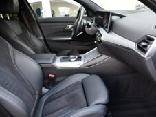 BMW Řada 3 320d xDrive M-SPORT ZÁRUKA 1M - 16