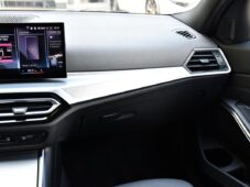 BMW Řada 3 320d xDrive M-SPORT ZÁRUKA 1M - 7
