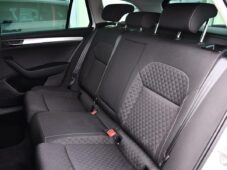 Škoda Superb 2.0TDi ACC NAVI CARPLAY - 19