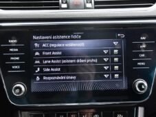 Škoda Superb 2.0TDi ACC NAVI CARPLAY - 33