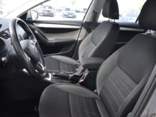 Škoda Octavia 1,6TDi DSG NAVI CARPLAY - 10