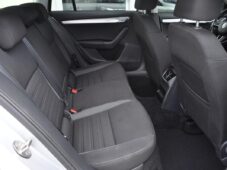 Škoda Octavia 1,6TDi DSG NAVI CARPLAY - 16