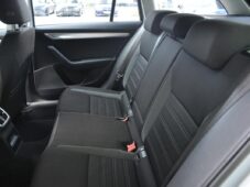 Škoda Octavia 1,6TDi DSG NAVI CARPLAY - 19