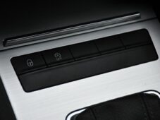 Škoda Octavia 1,6TDi DSG NAVI CARPLAY - 33