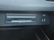 Škoda Octavia 1,6TDi DSG NAVI CARPLAY - 34