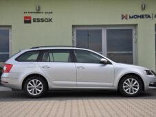 Škoda Octavia 1,6TDi DSG NAVI CARPLAY - 5