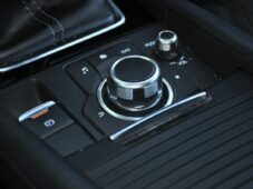 Mazda 3 2,0i Revolution 2xKola BOSE - 33