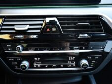 BMW Řada 5 530d xD M-SPORT TAŽNÉ ČR - 25