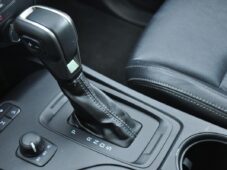 Ford Ranger 2,0Bi-TDCi Cab Limited ČR - 32