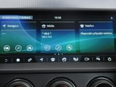 Jaguar F-Type 3,0V6 R-DYNAMIC REZERVACE - 30