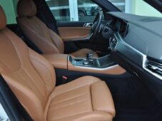BMW X5 3,0d xDrive M-SPORT ČR 1.M - 13