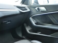 BMW Řada 2 218i M-SPORT ČR 1.MAJ - 24