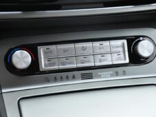 Hyundai Kona ČR 1.MAJITEL - 32