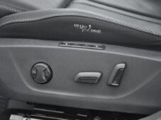 Škoda Octavia 2,0TDi FACELIFT TOP VÝBAVA 1.M - 26