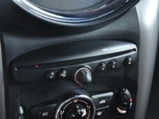 Mini Countryman COOPER 1,6D ALL4 - 30