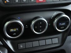 Iveco Daily 3,0D 35S18 NOVÉ - 19