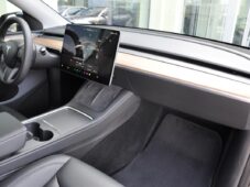 Tesla Model Y LONG RANGE DUAL - 17