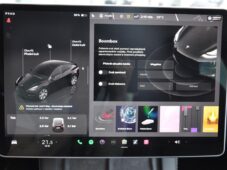 Tesla Model Y LONG RANGE DUAL - 33