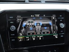 Volkswagen Passat 2.0TDi R-LINE 4M DSG LED TAŽNÉ - 31