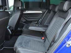 Volkswagen Passat 2.0TDi R-LINE 4M DSG LED TAŽNÉ - 18