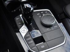 BMW Řada 2 218d M-SPORT 1M ČR 2xPNEU - 25