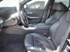BMW Řada 3 320d xDrive 1M LED ACC ČR - 12