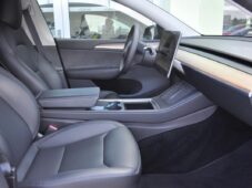 Tesla Model Y LONG RANGE DUAL MOTOR AWD - 17