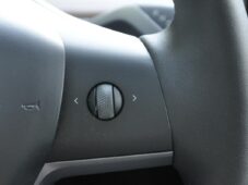 Tesla Model Y LONG RANGE DUAL MOTOR AWD - 23