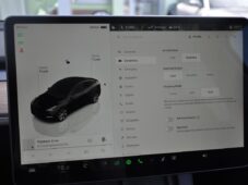 Tesla Model Y LONG RANGE DUAL MOTOR AWD - 27
