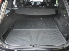 Volvo XC90 D5 AWD MOMENTUM ČR - 36