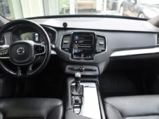 Volvo XC90 D5 AWD MOMENTUM ČR - 4