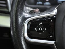 Volvo XC90 D5 AWD MOMENTUM ČR - 22
