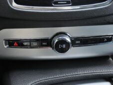 Volvo XC90 D5 AWD MOMENTUM ČR - 25