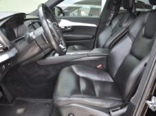 Volvo XC90 D5 AWD MOMENTUM ČR - 12