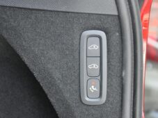 Volvo XC90 T8 AWD ULTIMATE BRIGHT Zadáno - 42