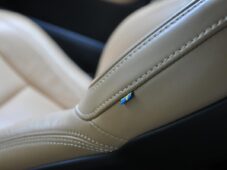 Volvo XC90 T8 AWD ULTIMATE BRIGHT Zadáno - 47