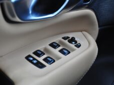 Volvo XC90 T8 AWD ULTIMATE BRIGHT Zadáno - 27