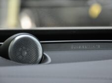 Volvo XC90 T8 AWD ULTIMATE BRIGHT Zadáno - 38