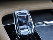 Volvo XC90 T8 AWD ULTIMATE BRIGHT Zadáno - 28