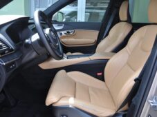 Volvo XC90 T8 AWD ULTIMATE BRIGHT Zadáno - 12