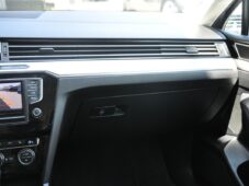 Volkswagen Passat 2.0TDi ACC NAVI LED TAŽNÉ - 7