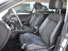 Volkswagen Passat 2.0TDi ACC NAVI LED TAŽNÉ - 13