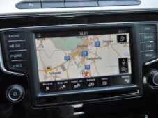 Volkswagen Passat 2.0TDi ACC NAVI LED TAŽNÉ - 26