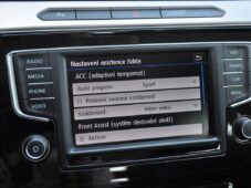 Volkswagen Passat 2.0TDi ACC NAVI LED TAŽNÉ - 27