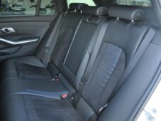 BMW Řada 3 320d xD M-SPORT NTOP ČR 1M - 18