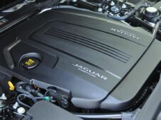 Jaguar F-Type P300 MERIDIAN SERV.KNÍŽKA ČR - 41