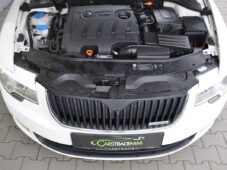 Škoda Superb 1.6TDi NAVIGACE TAŽNÉ - 32