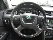 Škoda Superb 1.6TDi NAVIGACE TAŽNÉ - 21