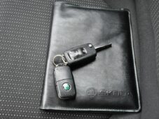 Škoda Superb 1.6TDi NAVIGACE TAŽNÉ - 31