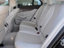 Mercedes-Benz Třídy E 220d 4MATIC - 19